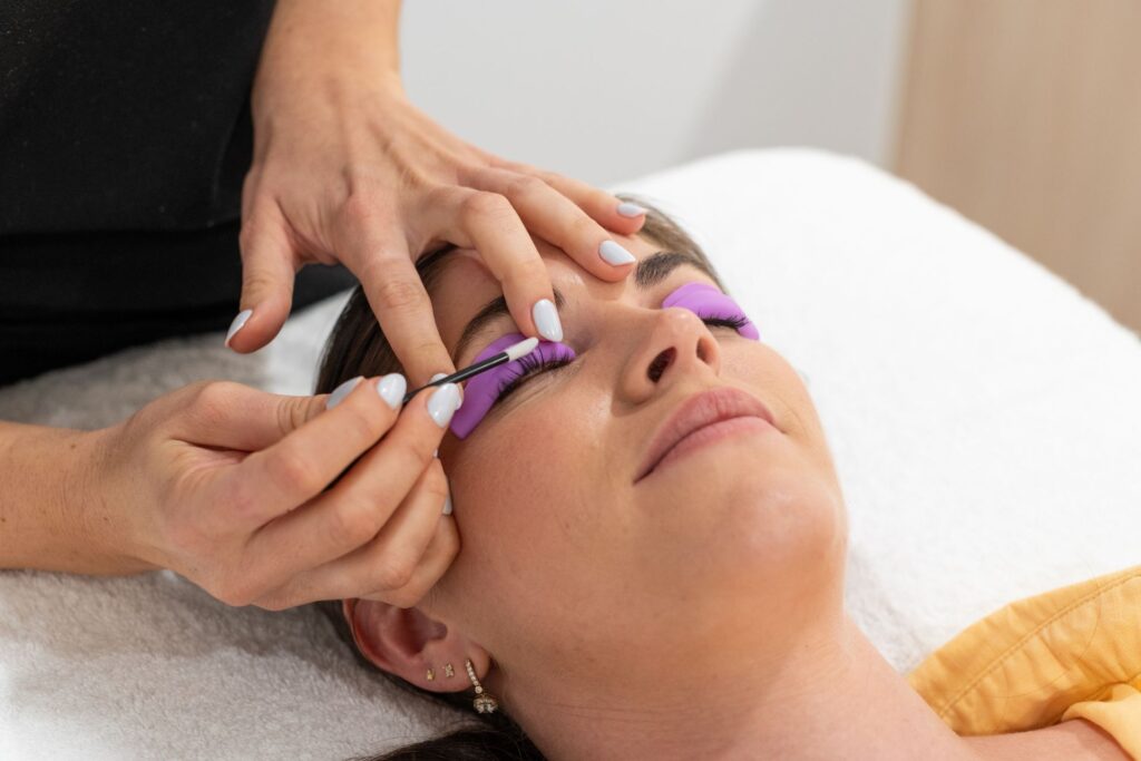 Lash and Brwo treatment